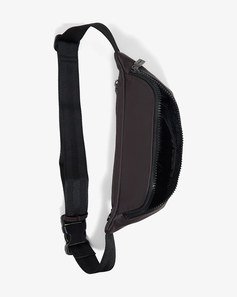 HUNTER WOMEN ERRAND ESPRESSO MATTE PU W/ CAROB SYN