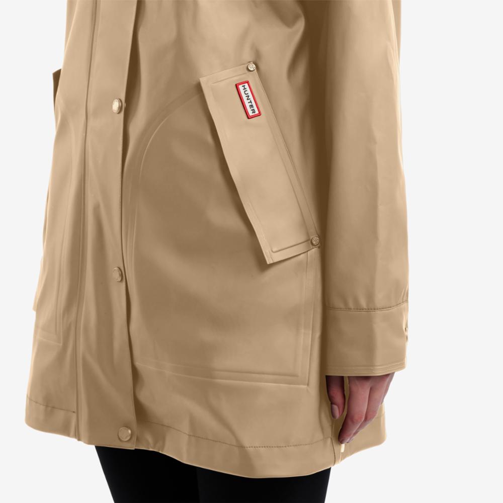 Hunter Women ACACIA RUBBERIZED RAIN JACKET BRITISH TAN